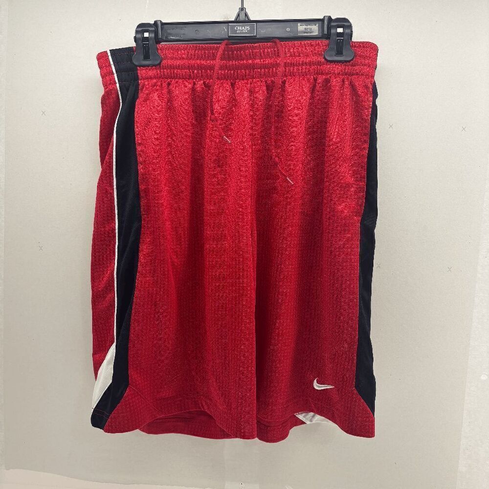 Nike Gym Shorts SZ M Men Basketball Athletic Red Black Swoosh Drawstring Pocket